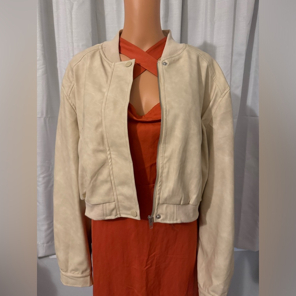 Cool Hunter & Brown size L beige zip front faux leather jacket coat